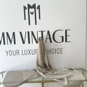 Stola GG  in lana e seta reversibile Gucci