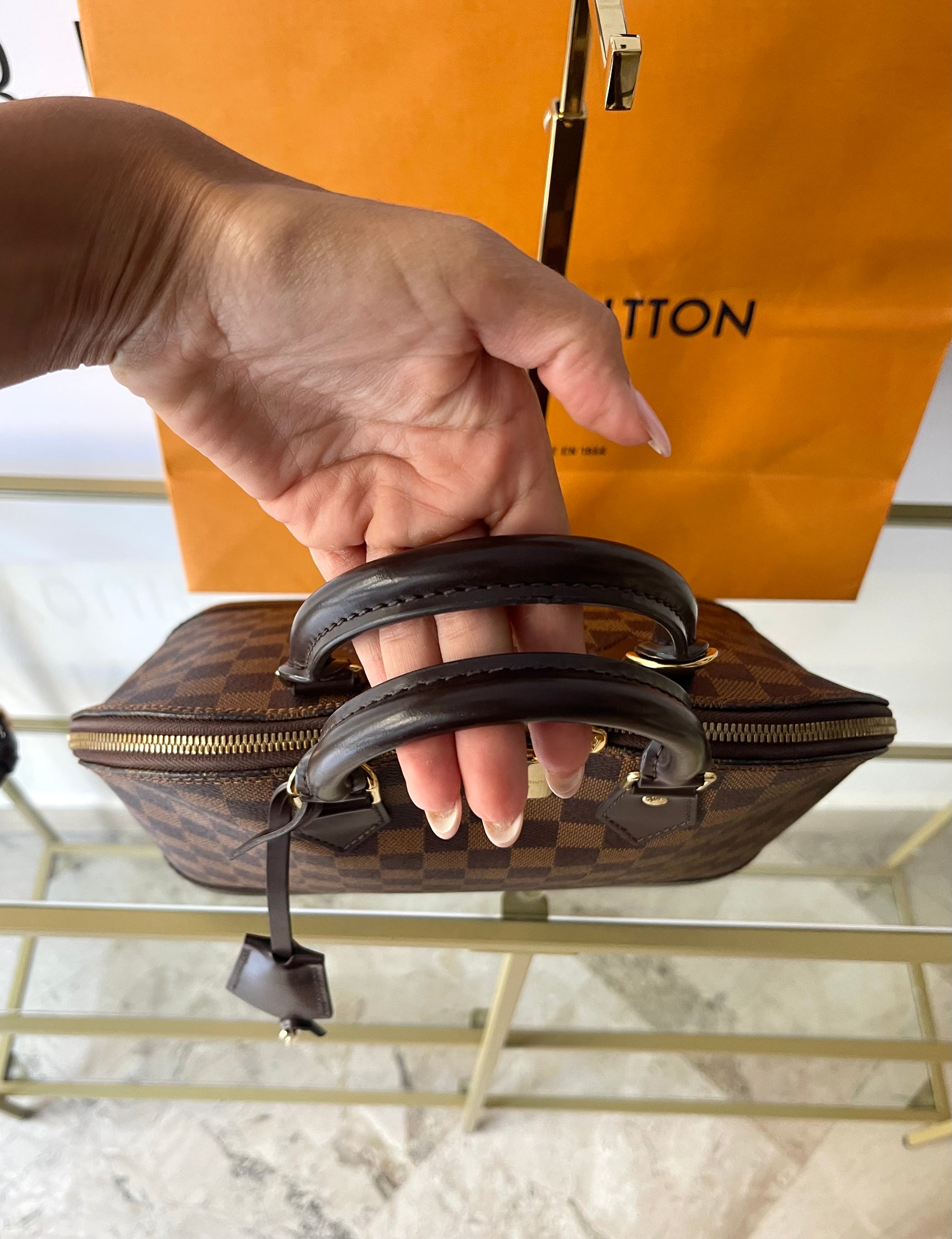 Borsa Alma PM Damier Ébène Louis Vuitton