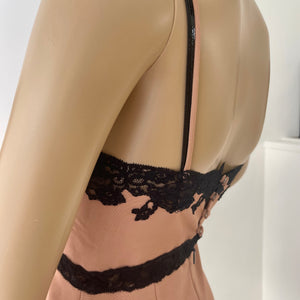 Abito con dettagli in pizzo nero Gucci