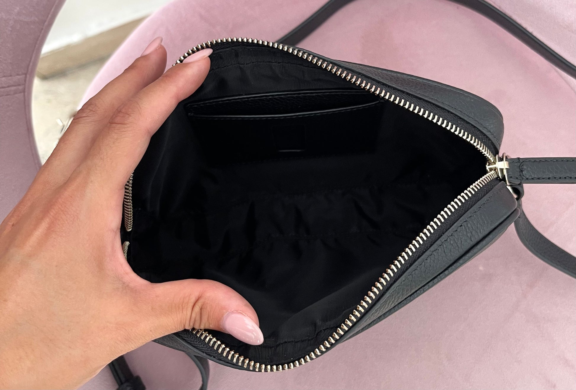 Borsa in pelle martellata Gucci