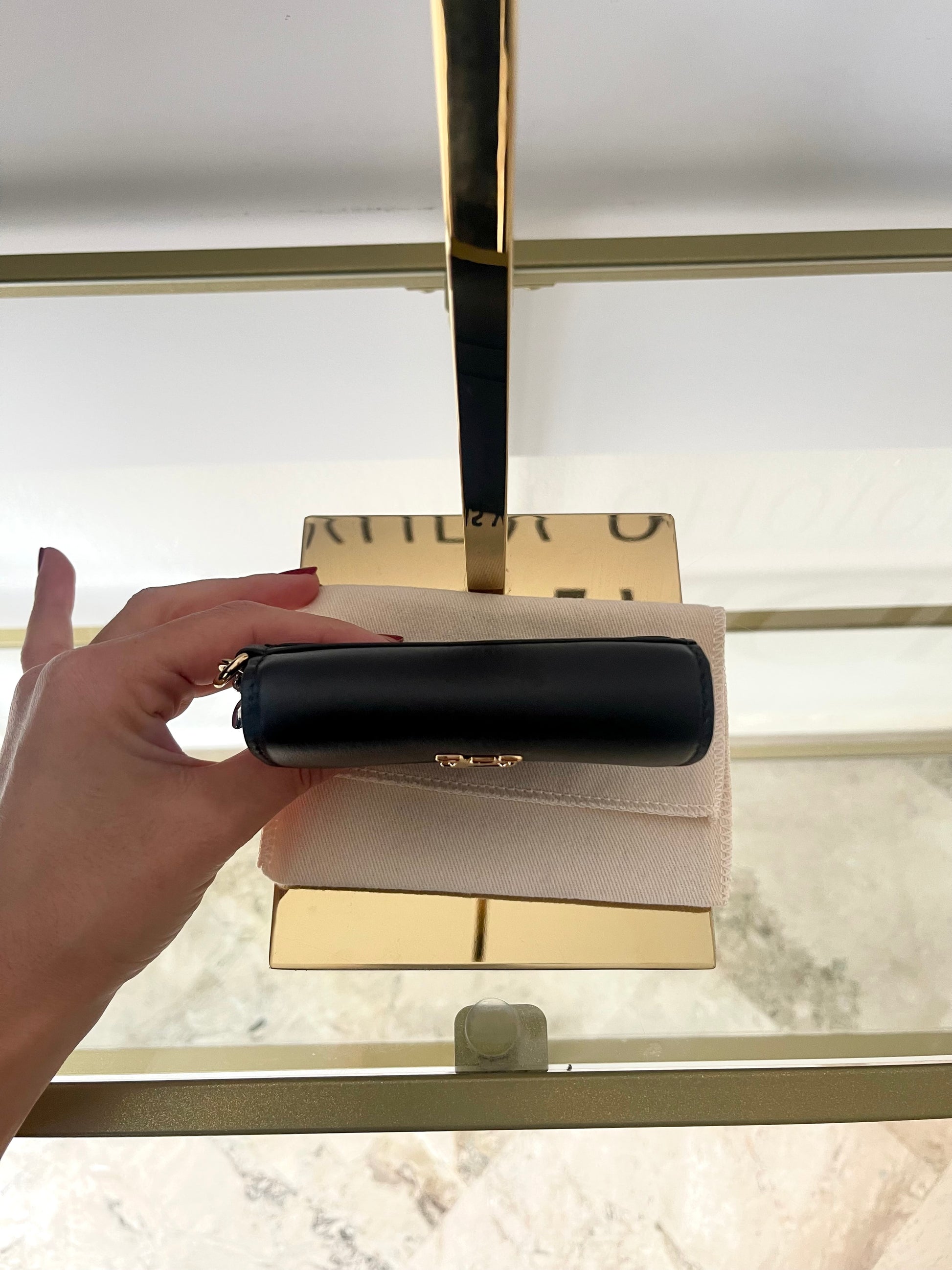 Portacarte di credito Tiny Recto Verso LV Bloom Louis Vuitton