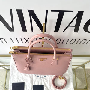 Borsa Galleria Large in Saffiano Prada