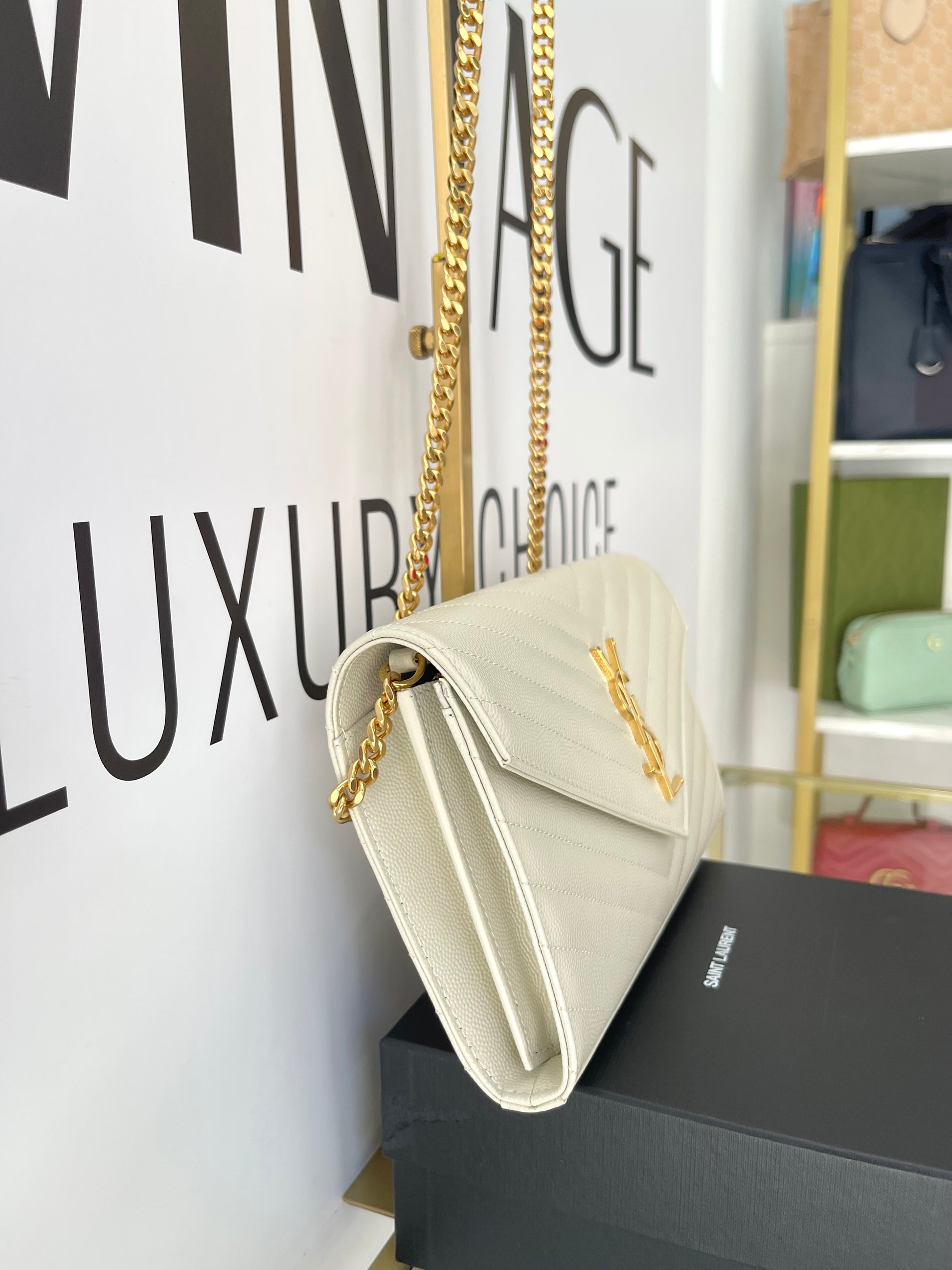 Wallet On Chain Cassandre Saint Laurent