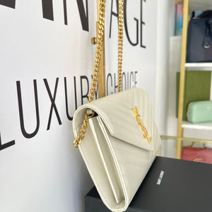 Wallet On Chain Cassandre Saint Laurent