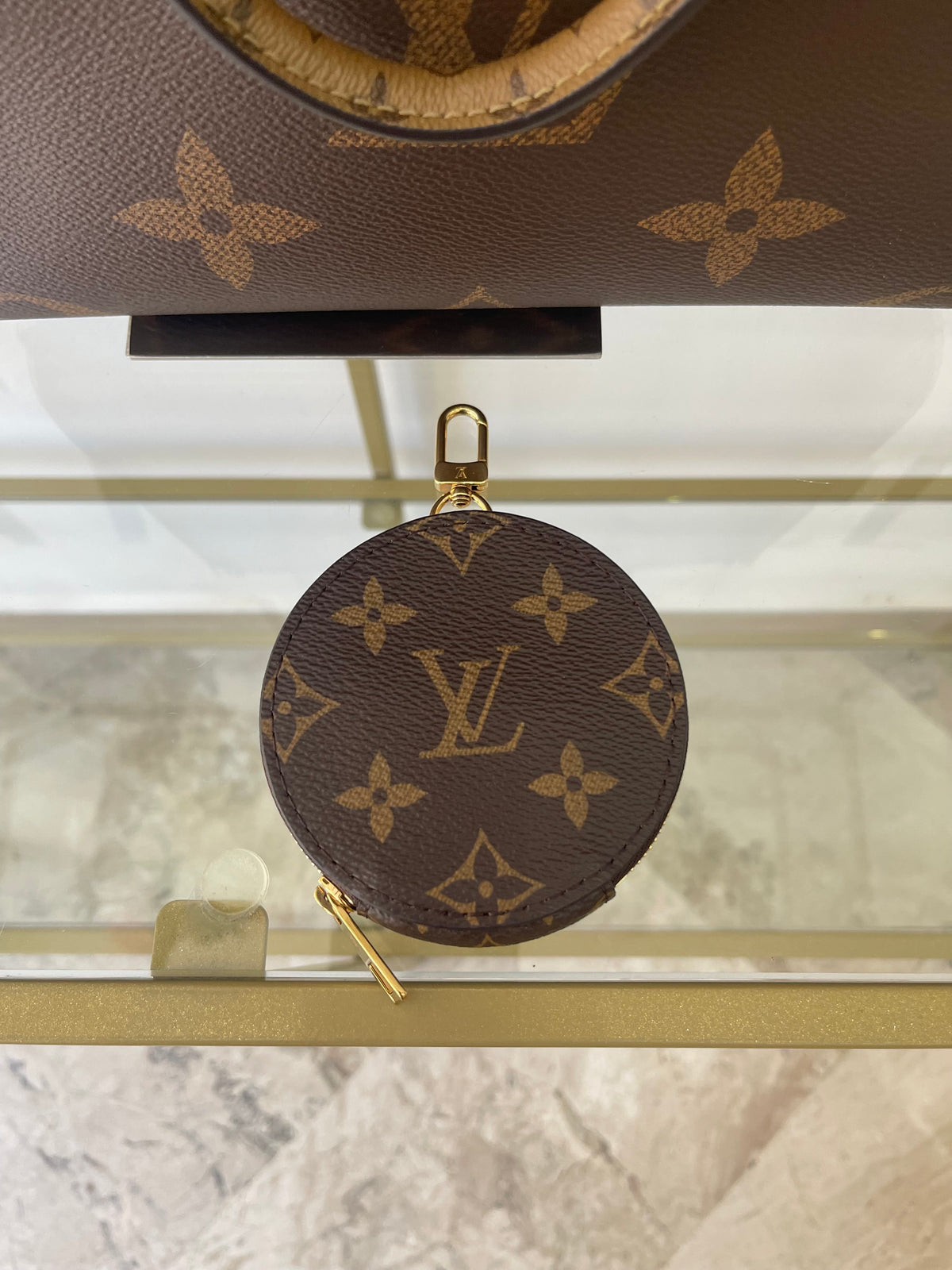 Borsa OnTheGo PM Monogram Reverse Giant Louis Vuitton