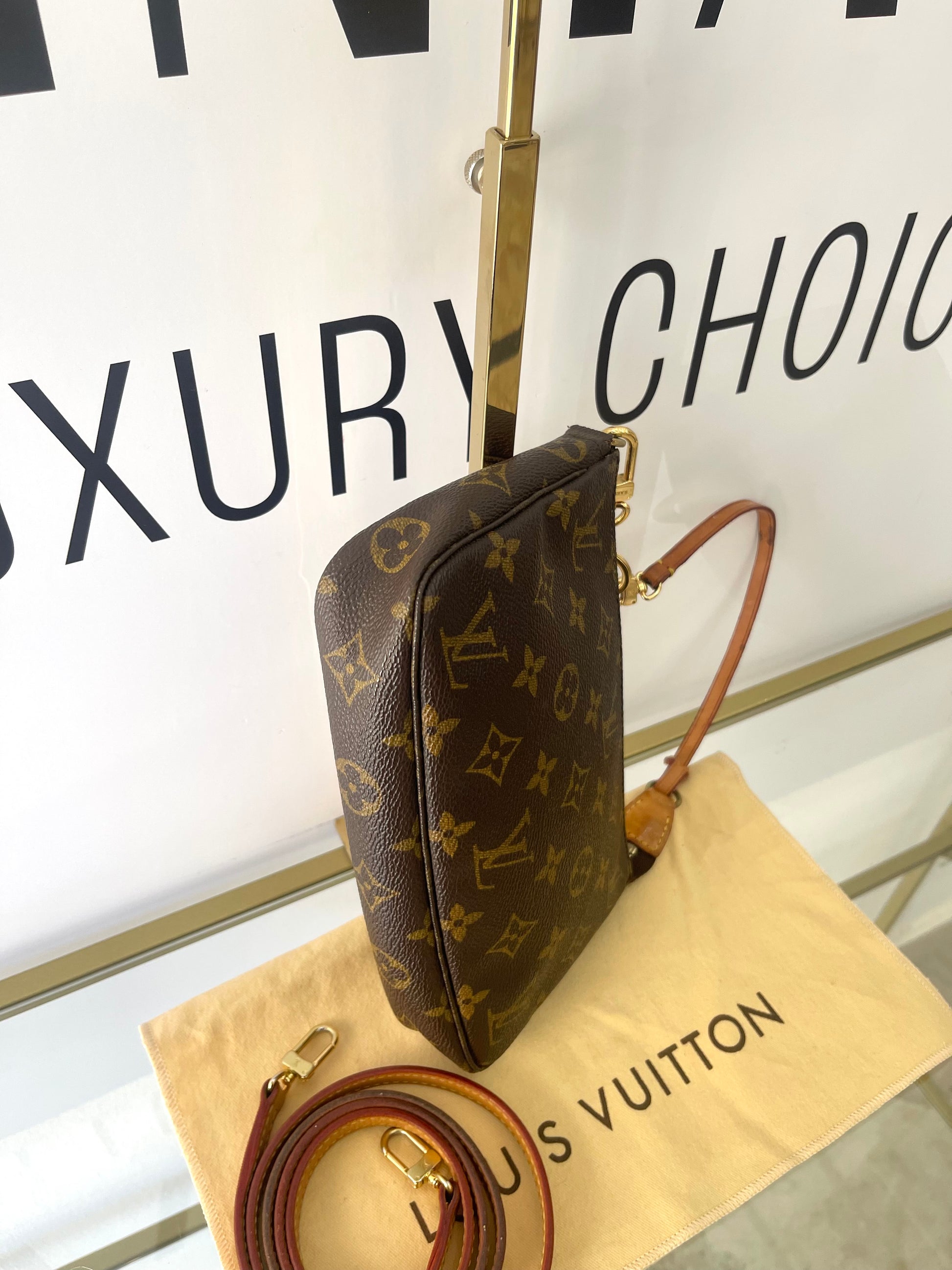 Pochette Accessoires Monogram Louis Vuitton