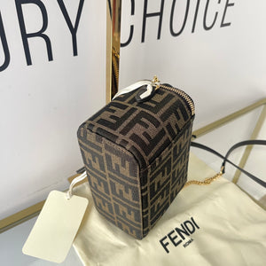 Borsa Vanity Fendi