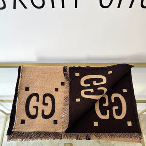 Sciarpa in lana e seta con motivo GG Jacquard Gucci