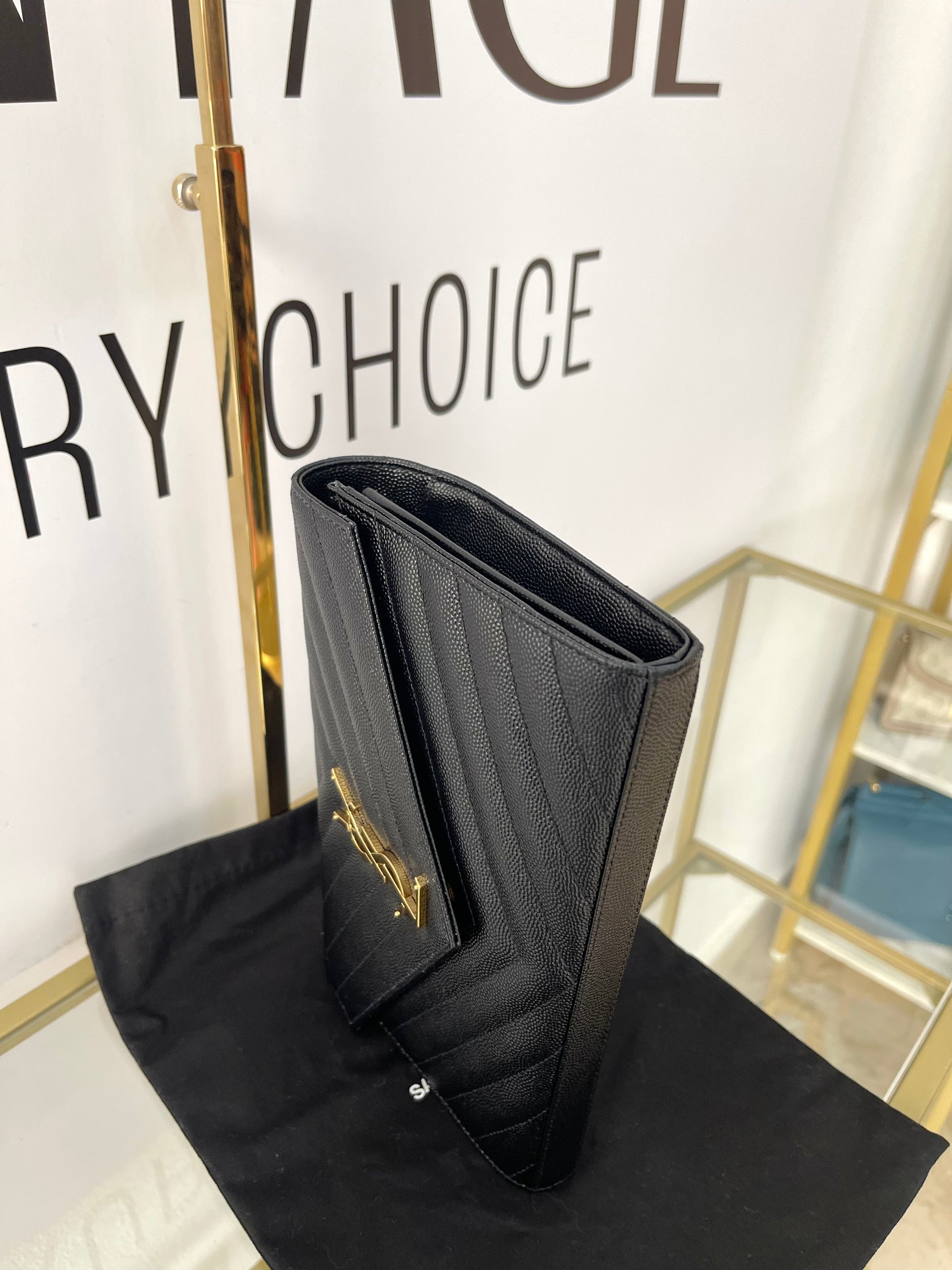 Wallet On Chain Cassandre Saint Laurent