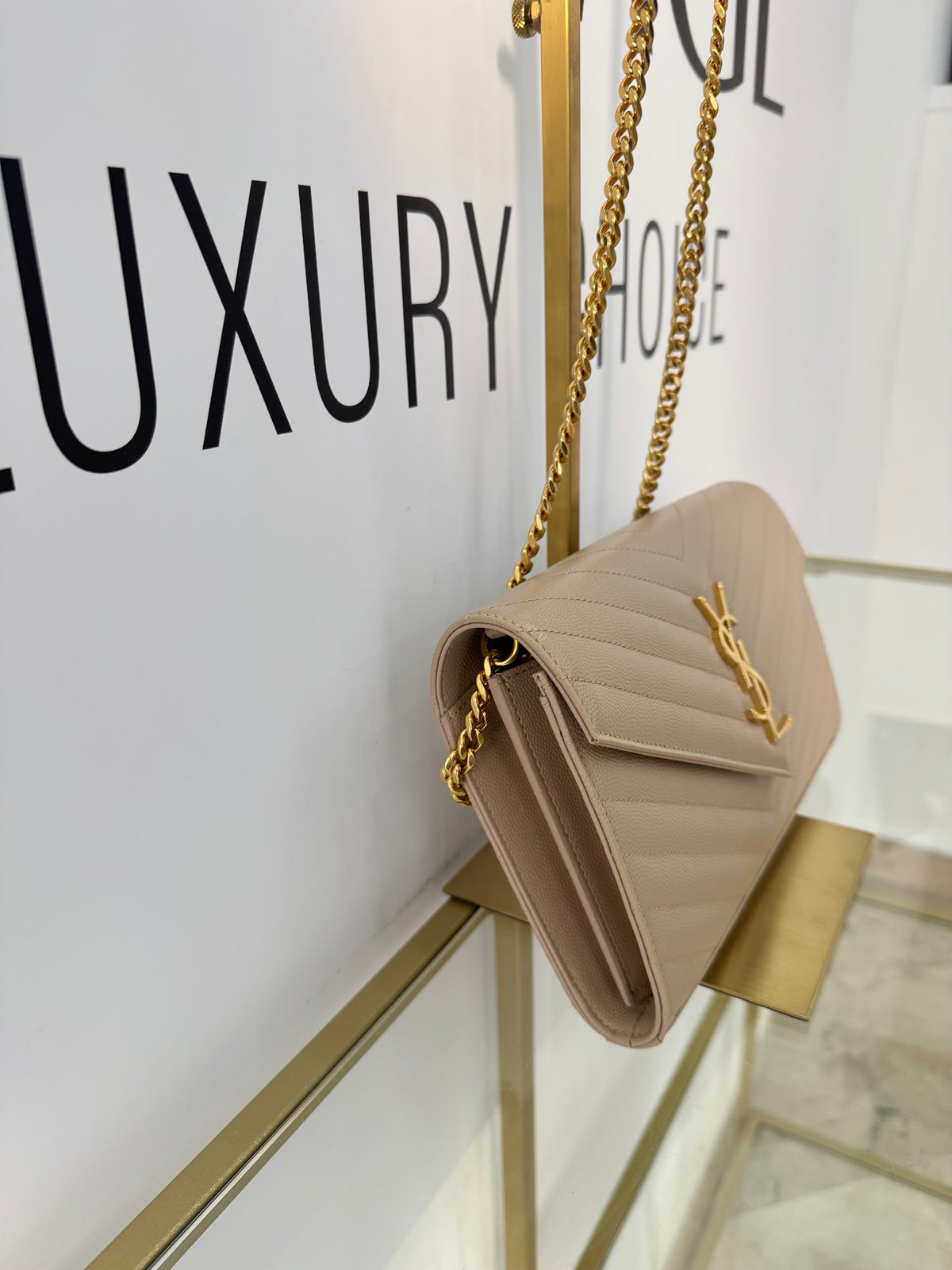 Wallet On Chain Cassandre Saint Laurent
