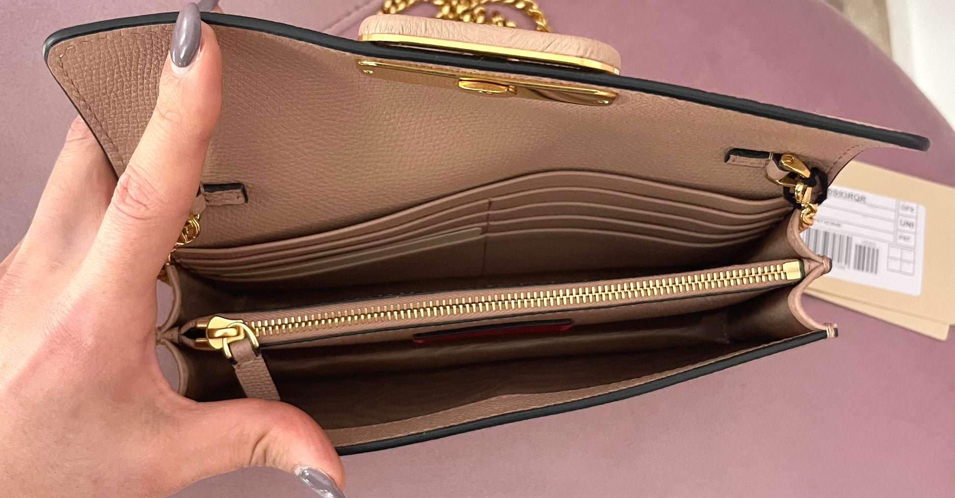 Wallet On Chain VLogo Signature Valentino Garavani