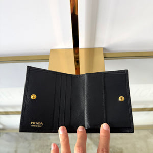 Portafoglio in Saffiano nero Prada