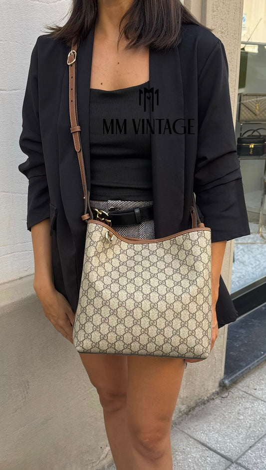 Borsa a Secchiello GG Emblem Gucci