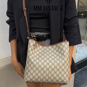 Borsa a Secchiello GG Emblem Gucci