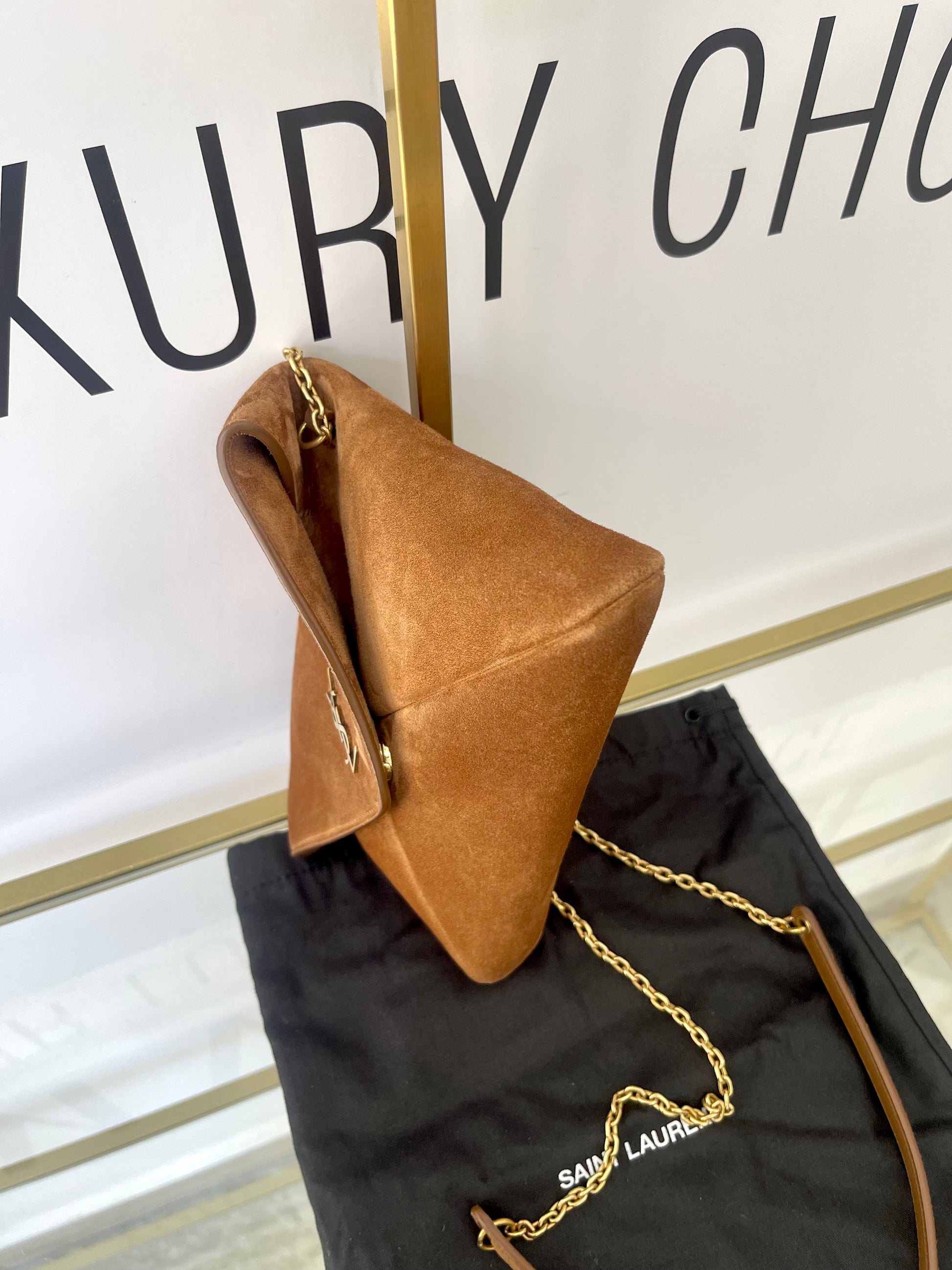 Pochette Cassandre in Suede Saint Laurent