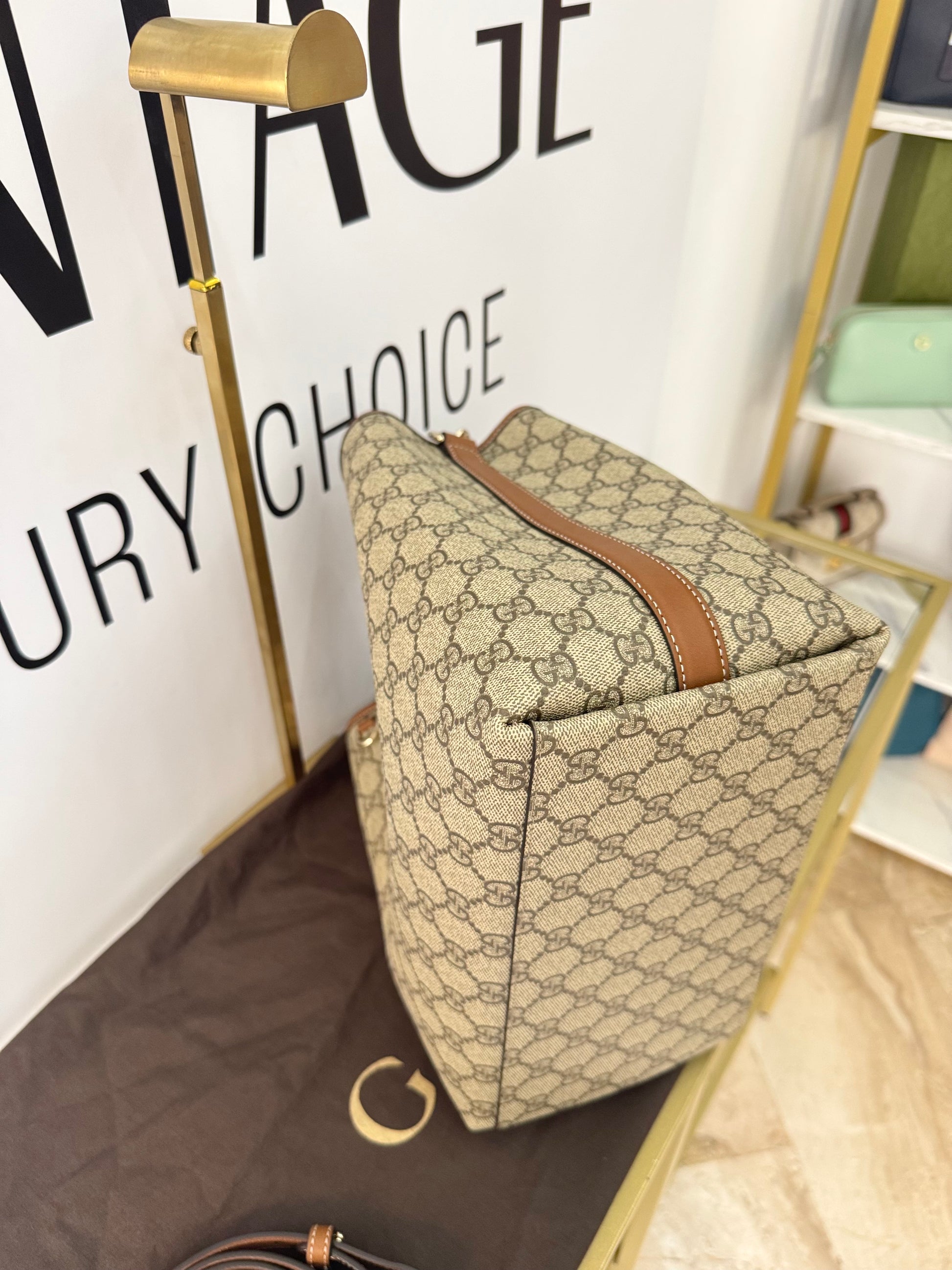 Borsa a Secchiello GG Emblem Gucci
