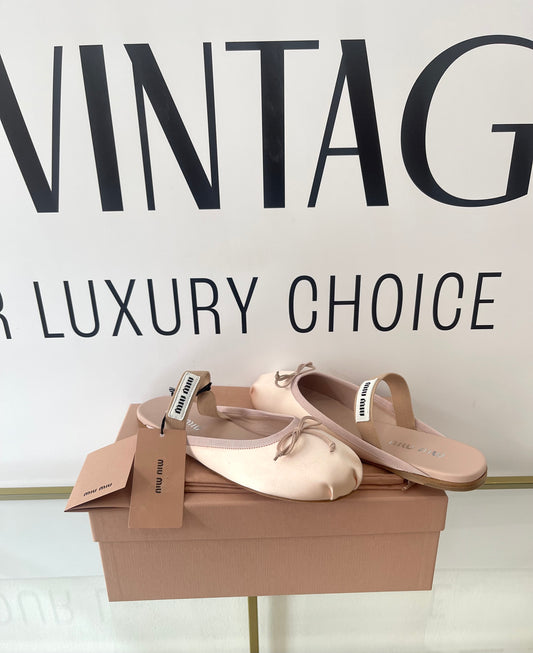 Ballerine in raso Miu Miu