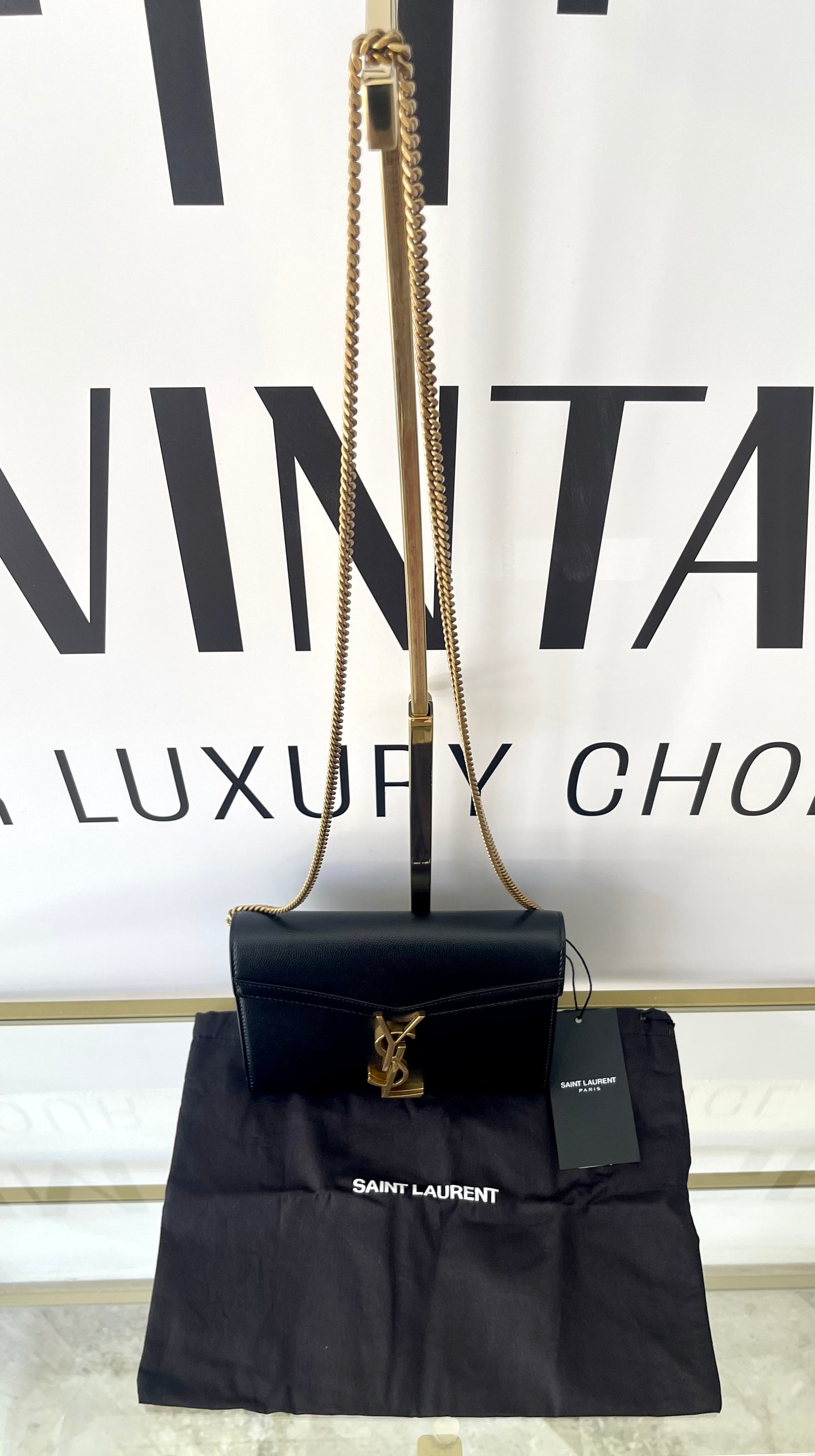 Wallet On Chain Cassandra Saint Laurent