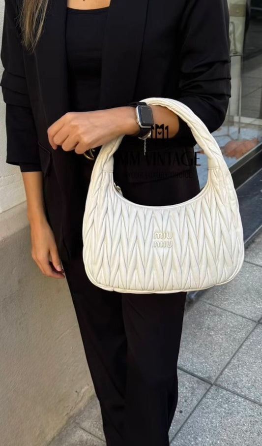 Borsa Hobo Wander Matelassé Miu Miu