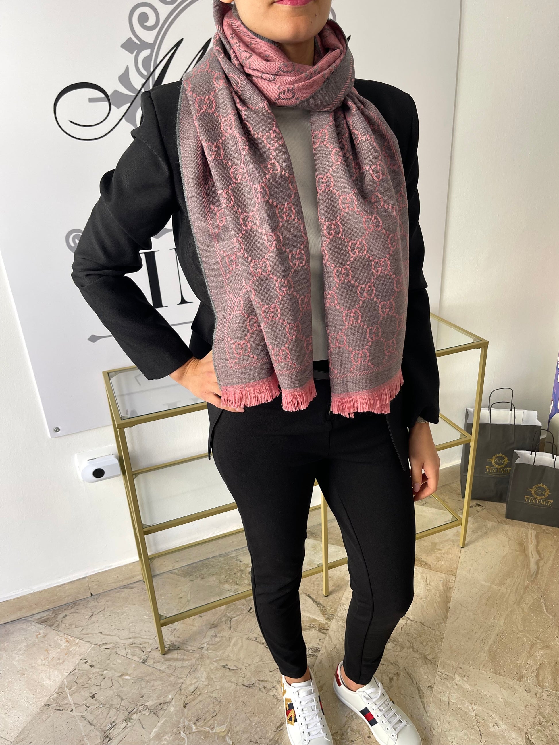 Sciarpa con motivo GG Jacquard rosa Gucci