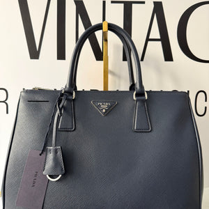 Borsa Galleria Large in Saffiano Prada
