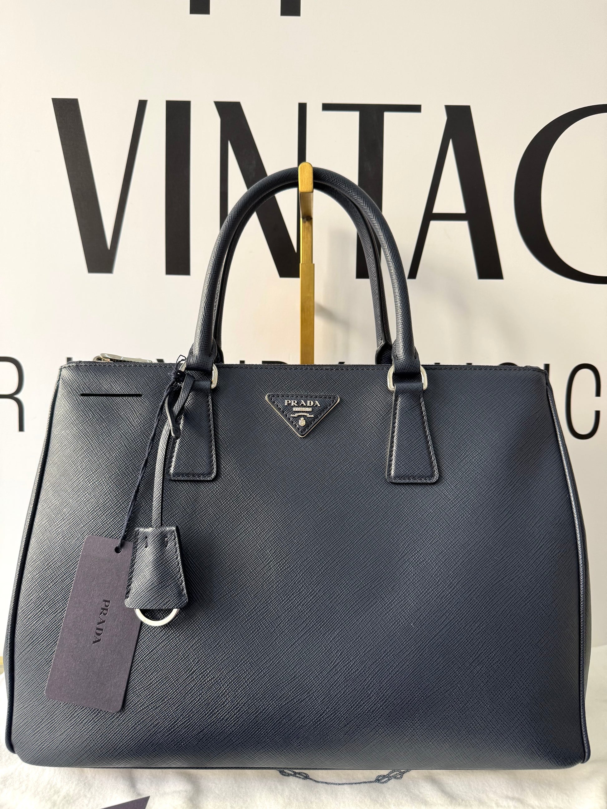 Borsa Galleria Large in Saffiano Prada