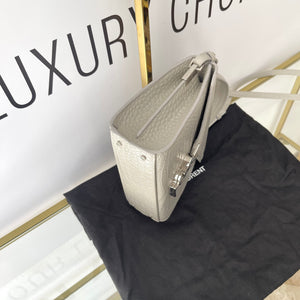 Borsa Cassandra in pelle goffrata coccodrillo YSL