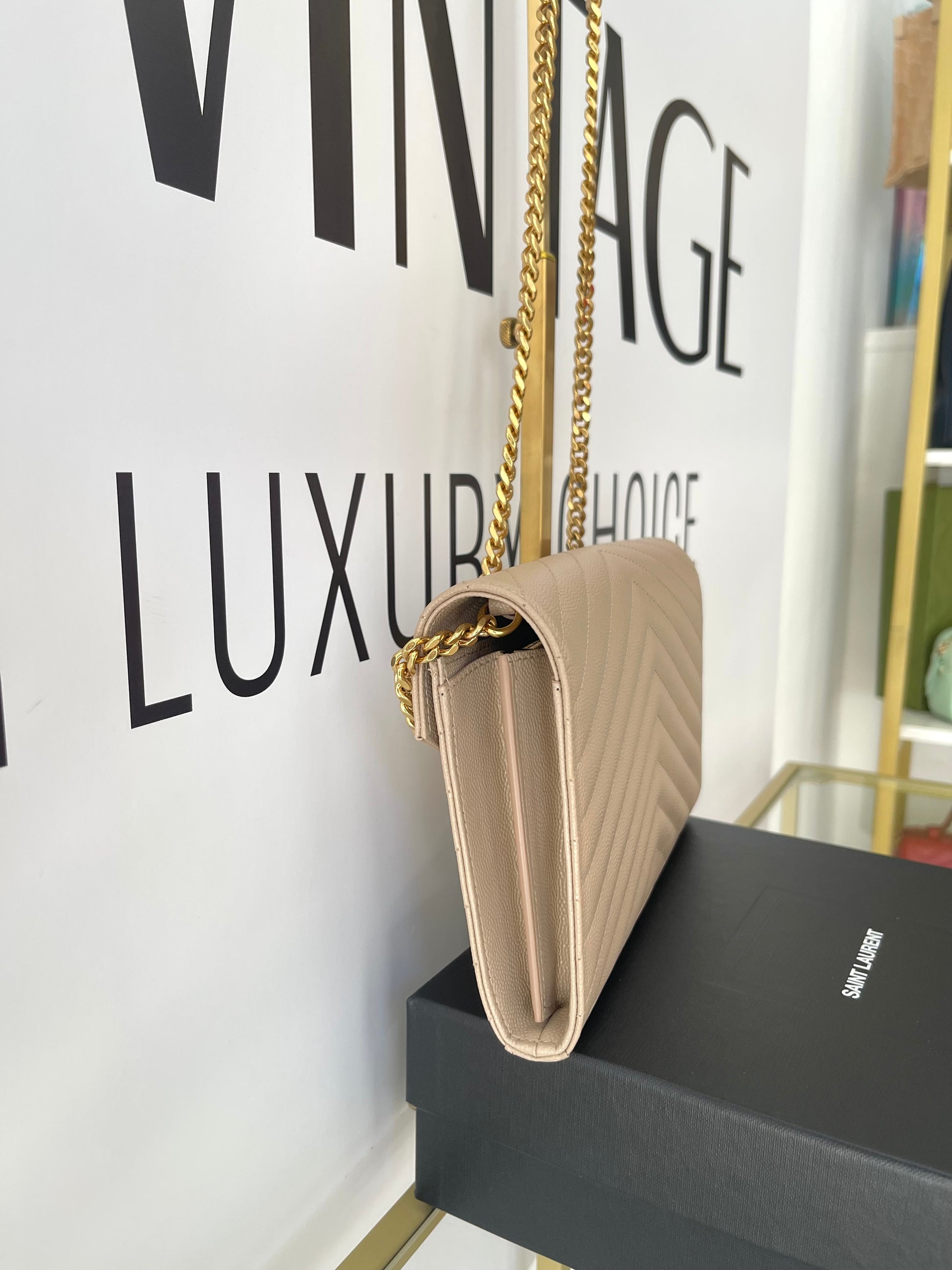Wallet On Chain Cassandre Saint Laurent