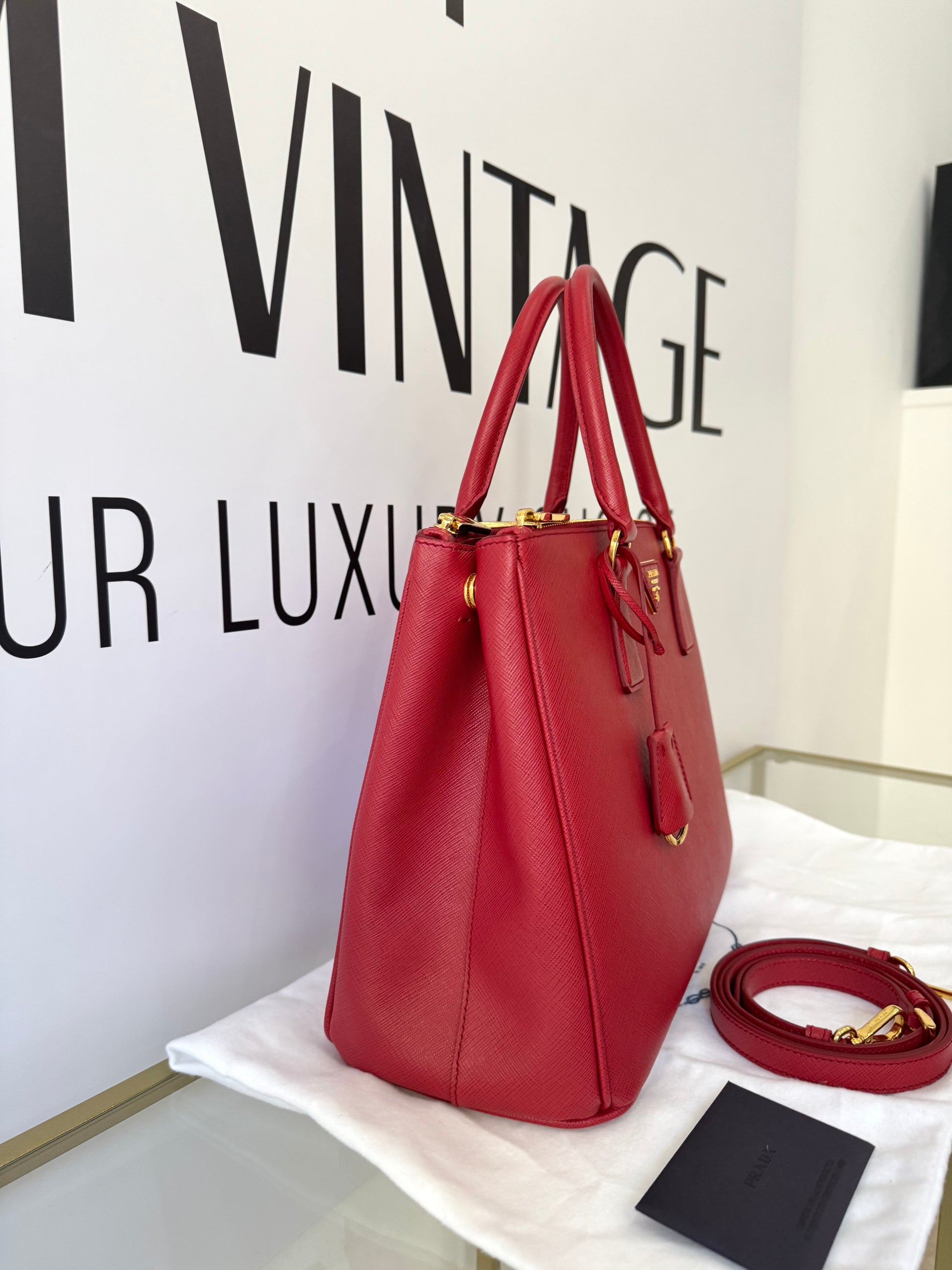 Borsa Galleria Large in Saffiano Prada