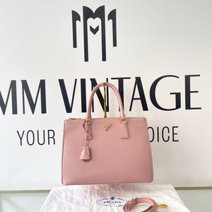 Borsa Galleria Large in Saffiano Prada