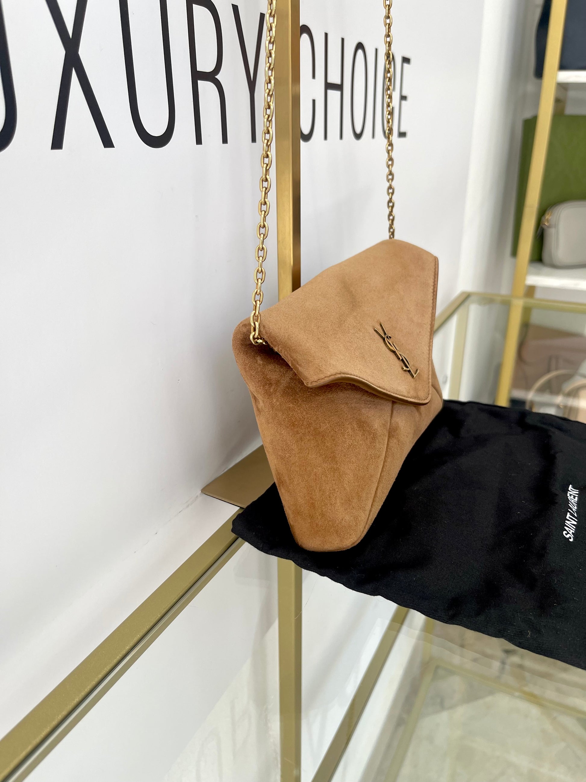 Pochette Cassandre in Suede Saint Laurent