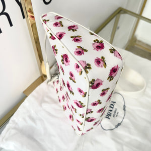 Borsa Re-Edition 2005 in Re-Nylon e Saffiano con motivo rose Prada