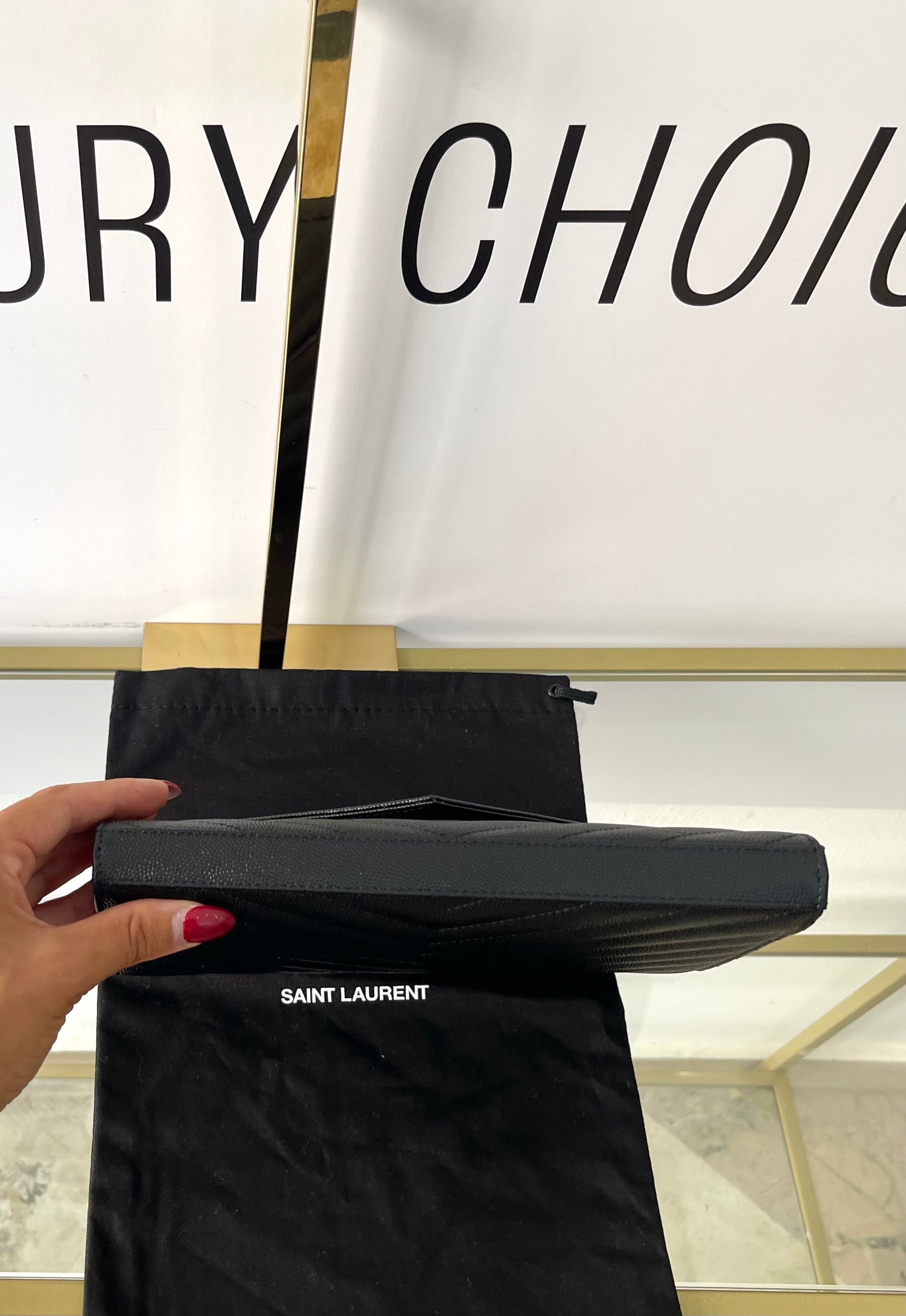 Wallet On Chain Cassandre Saint Laurent