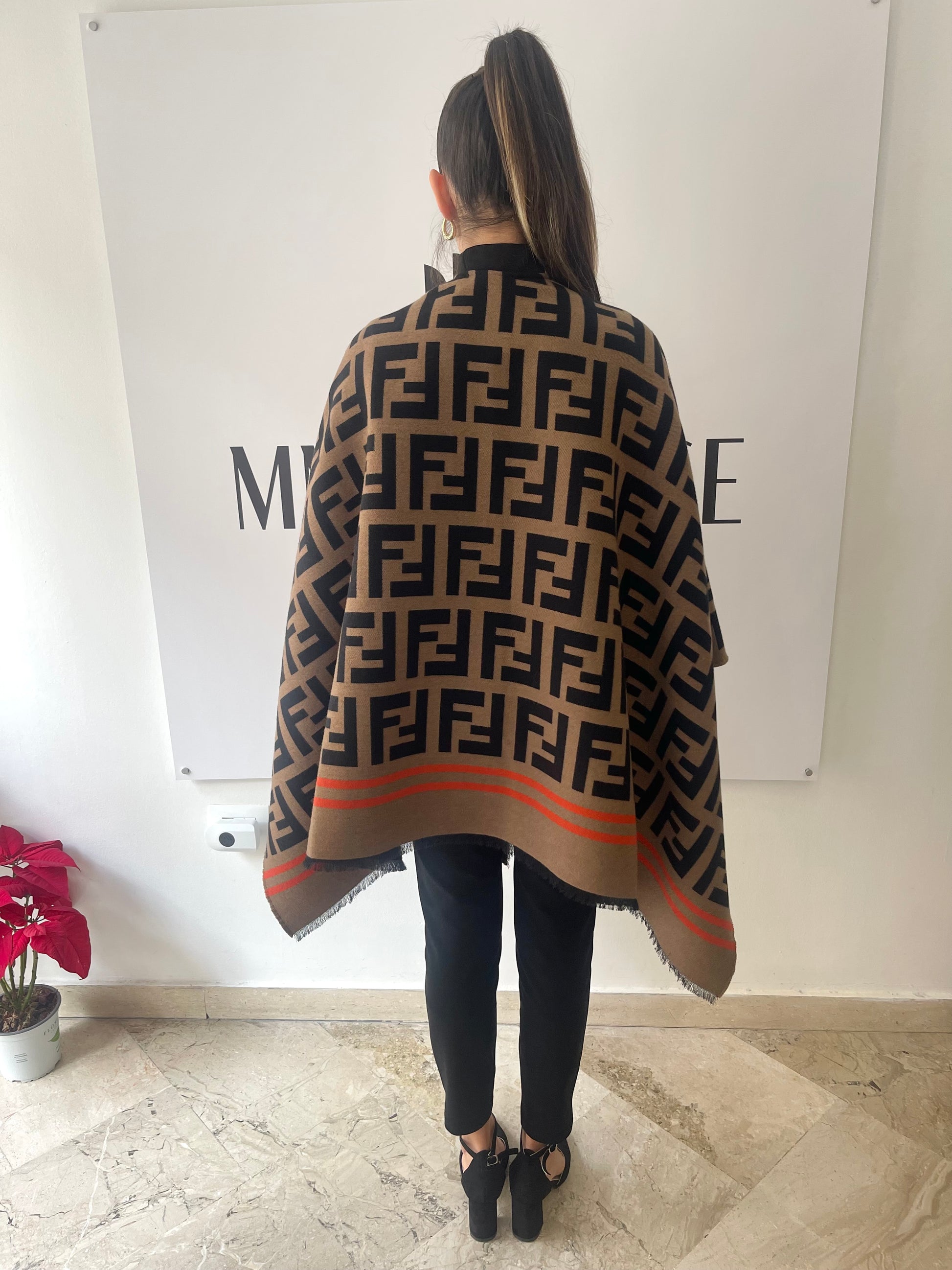 Poncho FF Fendi