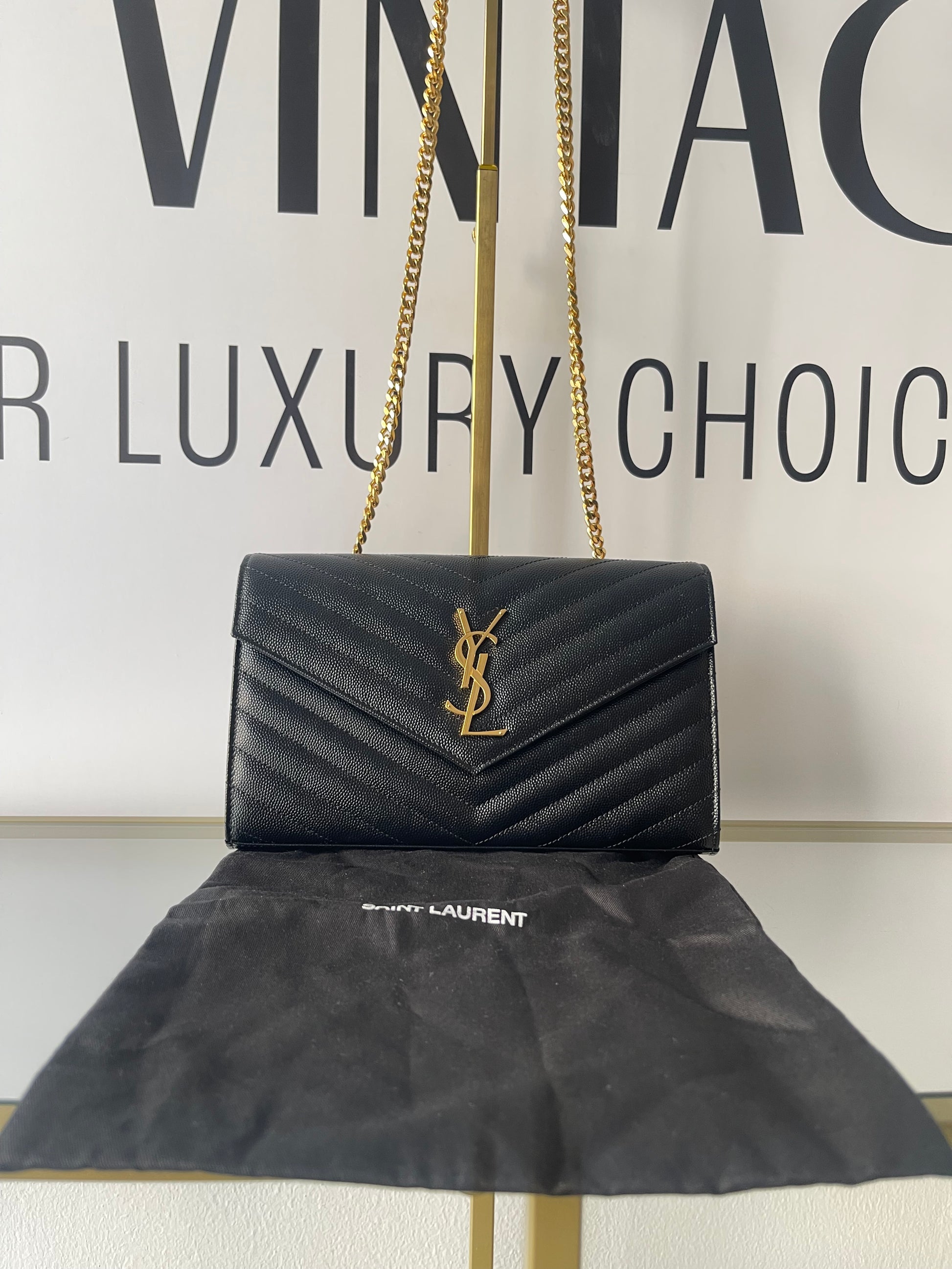 Wallet On Chain Cassandre Saint Laurent