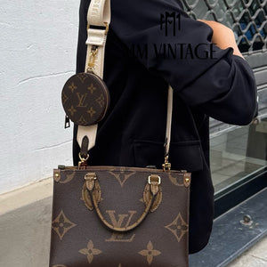 Borsa OnTheGo PM Monogram Reverse Giant Louis Vuitton