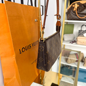Pochette Accessoires Monogram Louis Vuitton