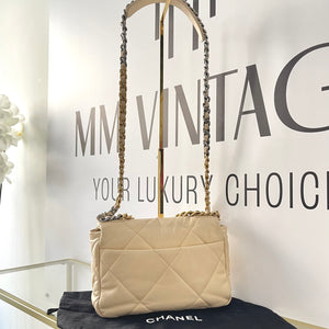 Borsa Chanel 19