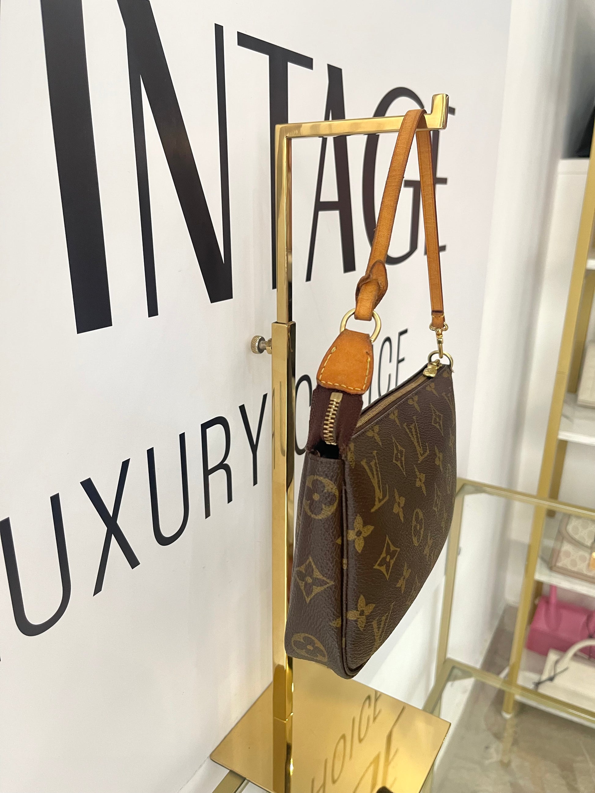 Pochette Accessoires Monogram Louis Vuitton