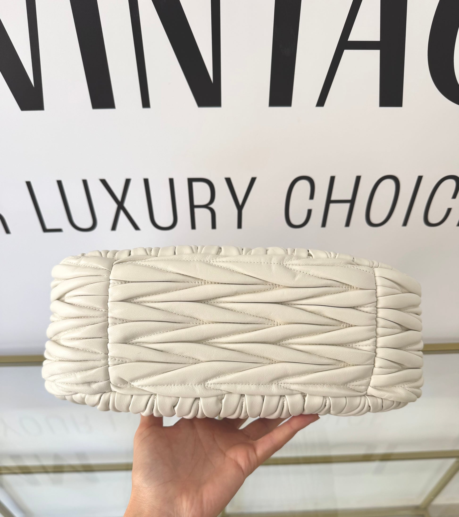 Borsa Hobo Wander Matelassé Miu Miu