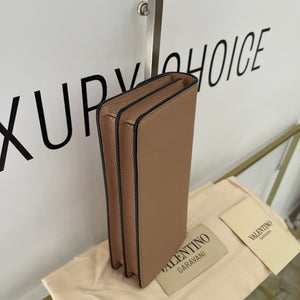 Wallet On Chain VLogo Signature Valentino Garavani
