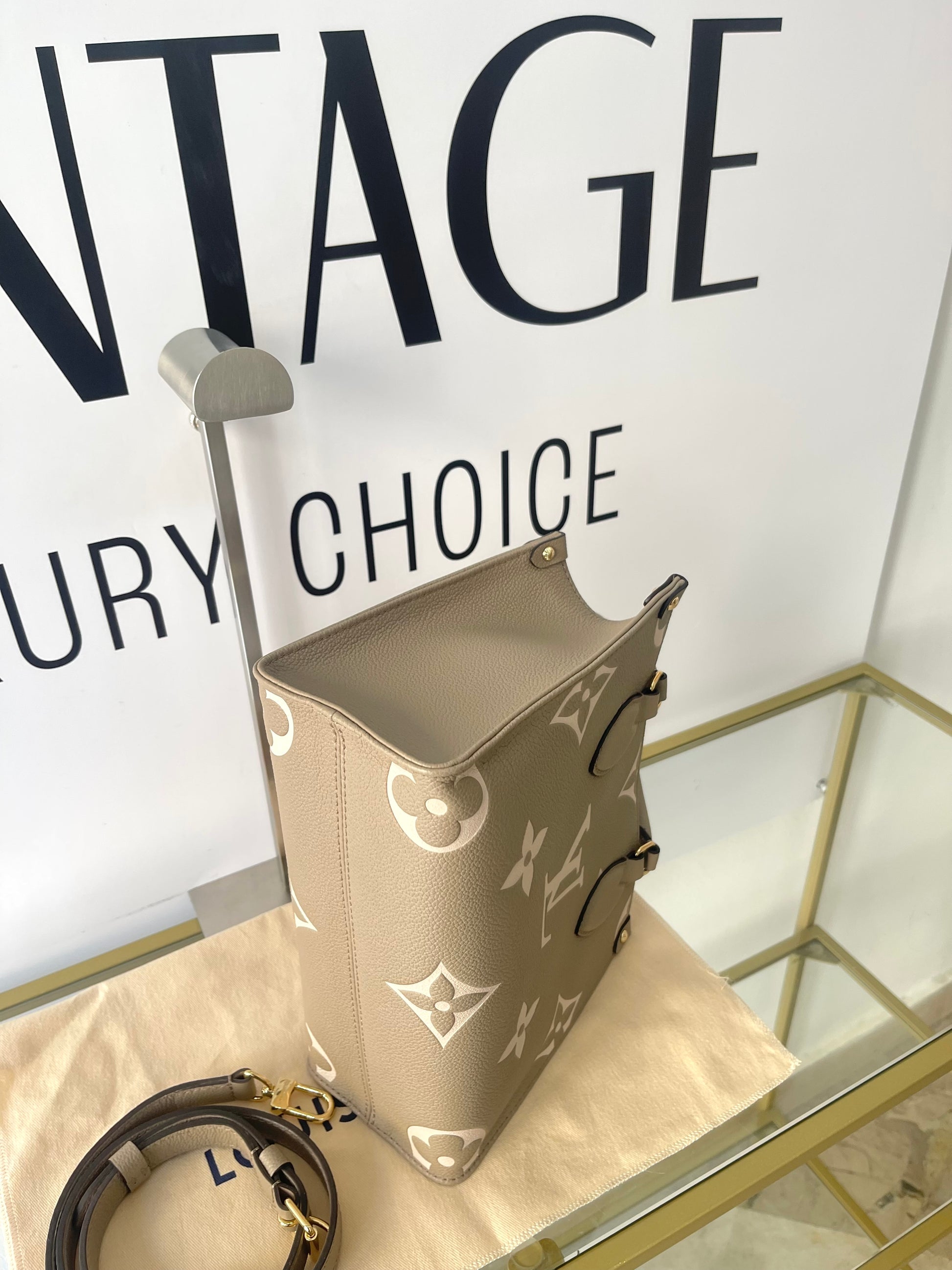 Borsa OnTheGo PM Monogram Empreinte Louis Vuitton