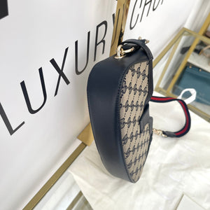 Borsa Moon Side GG Supreme Gucci