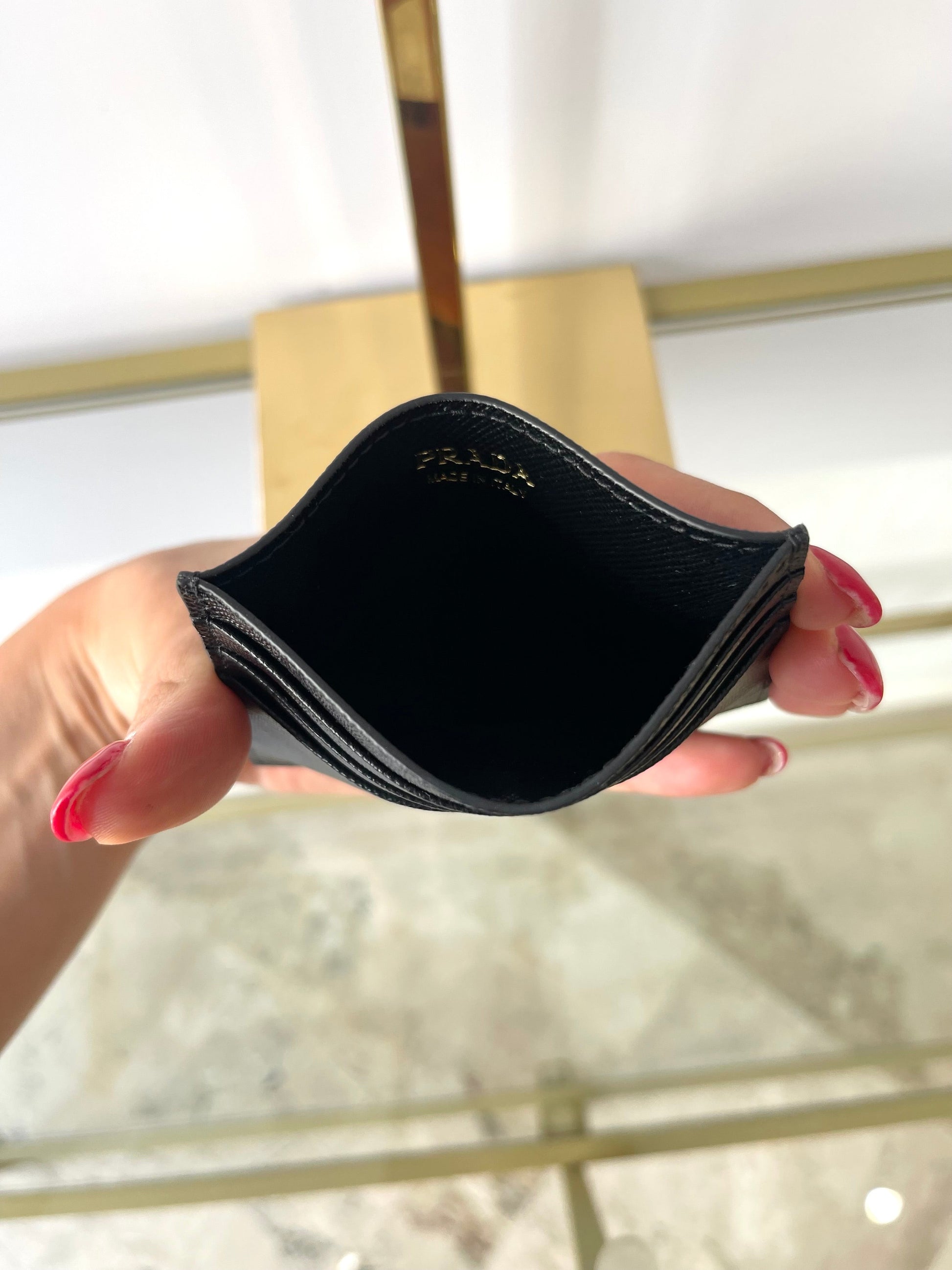 Portacarte in Saffiano nero Prada