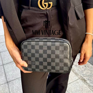 Trousse Toilette PM Damien Graphite Louis Vuitton