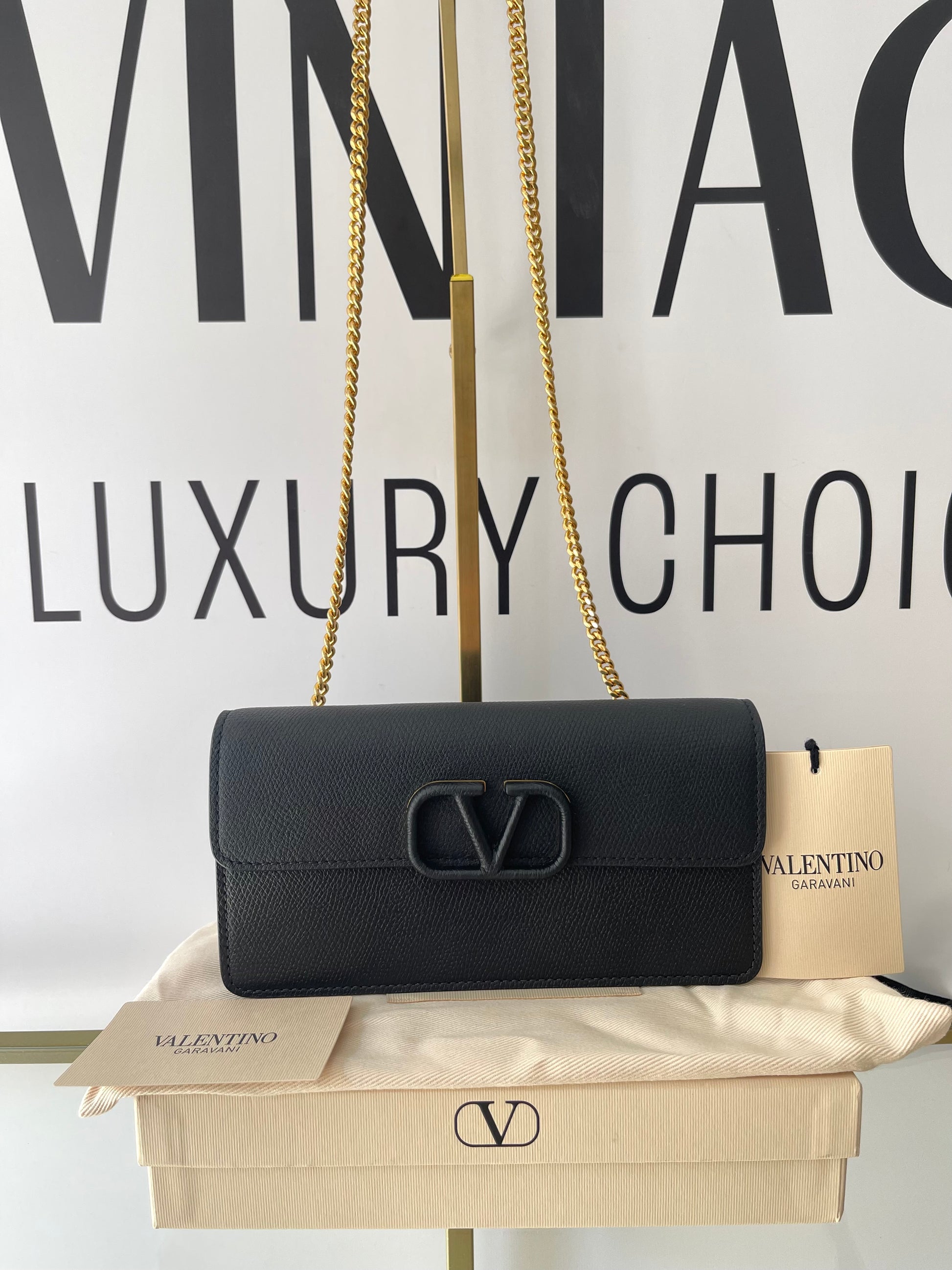 Wallet On Chain VLogo Signature Valentino Garavani