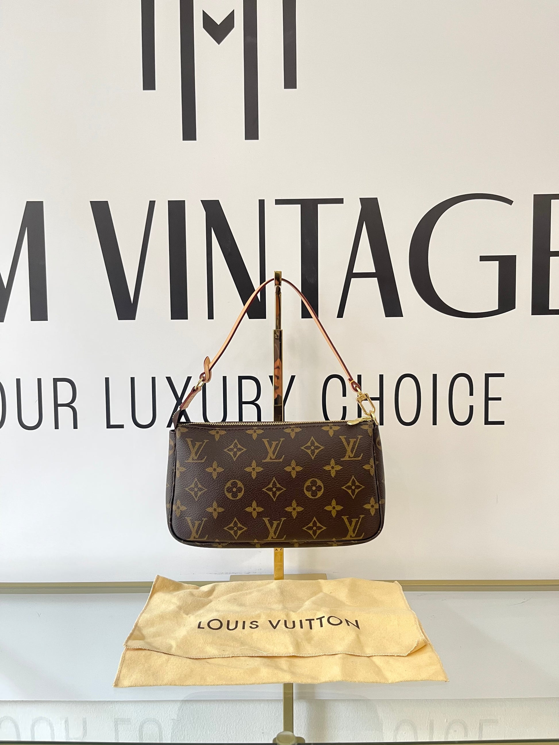 Pochette Accessoires Monogram Louis Vuitton