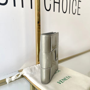 Portafoglio Cassette compatto argento Bottega Veneta