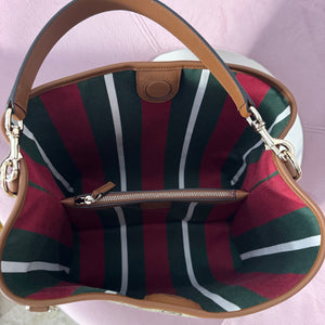 Borsa a Secchiello GG Emblem Gucci