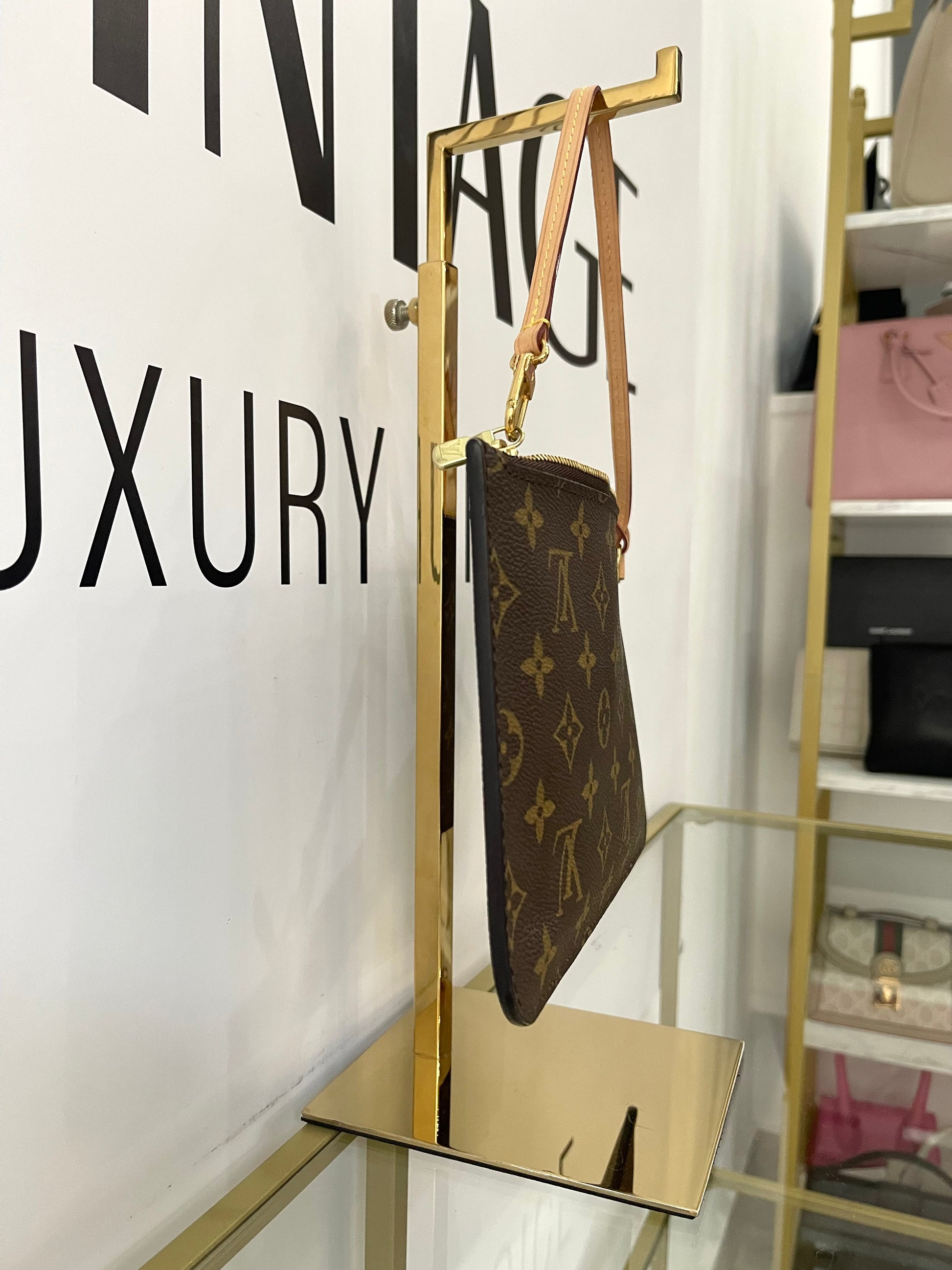 Pochette Monogram Louis Vuitton